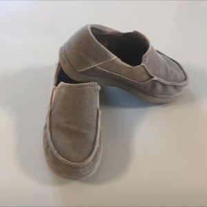 Boys shoes